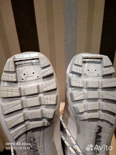 Лыжные ботинки