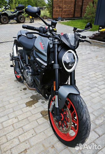 Ducati Monster 937
