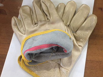 Перчатки кожаные новые, цвета разные