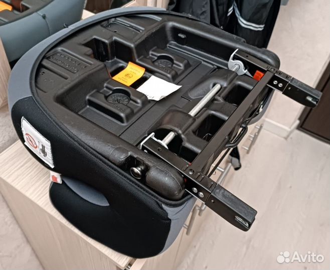 Автокресло бустер isofix