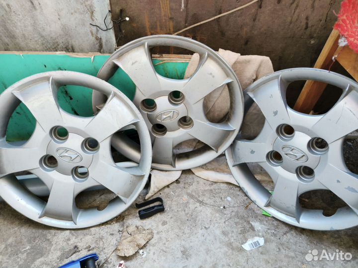 Оригинальные колпаки r13 Hyundai accent