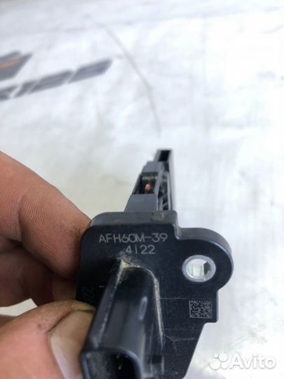 Датчик массового расхода воздуха Nissan Altima