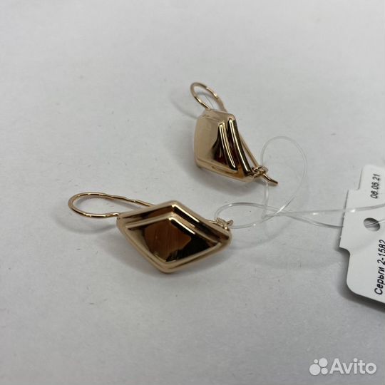 Золотые серьги