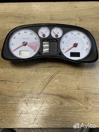 Peugeot 307 приборная панель,щиток