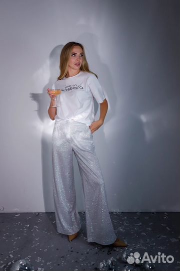 Костюм блестящий