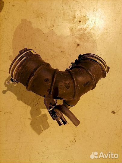 Патрубок воздушного фильтра 17881-28040 Toyota Est