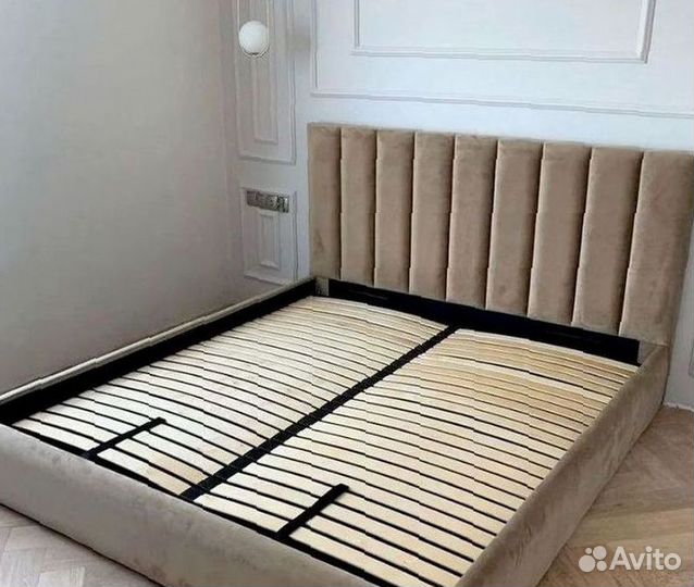 Двуспальная кровать от производителя