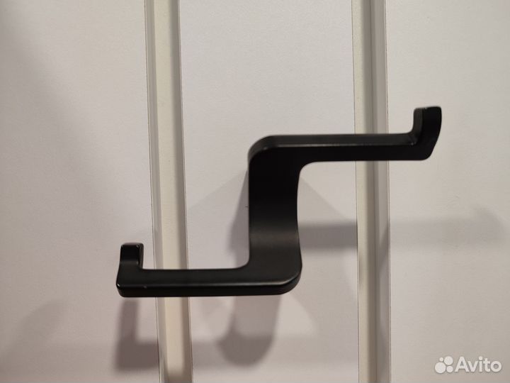 Крючок мебельный двухрожковый