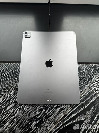 iPad pro 2020 года на 128гб(12,9 дюймов)