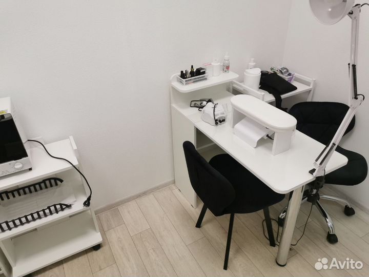 Аренда рабочего места мастера маникюра