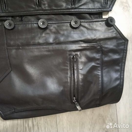 Жилетка кожаная мужская 50-52 р
