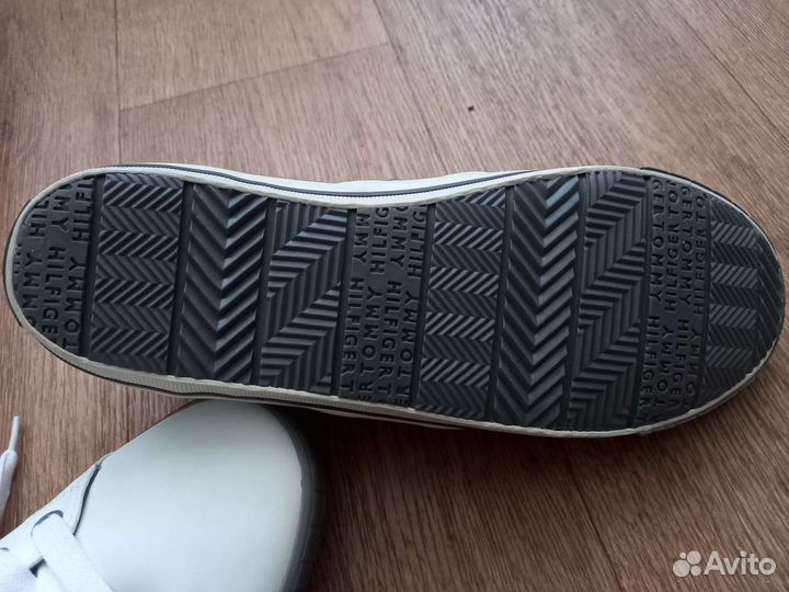 Кроссовки Tommy Hilfiger