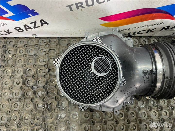 51094137010 Патрубок воздушного фильтра Man TGX