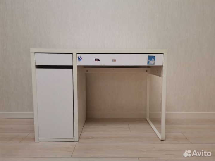 Письменный стол IKEA