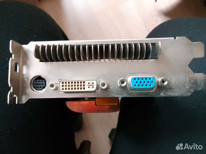 Видеокарта Gigabyte GeForce 6600 GT Silentpipe II