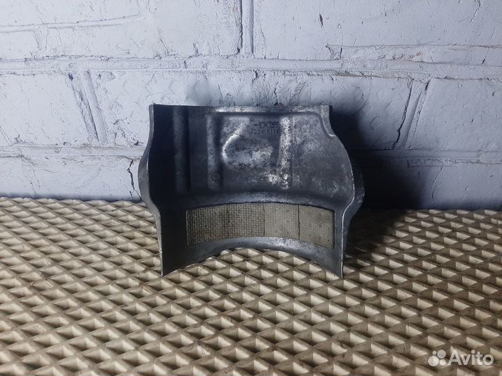 Audi Пыльник левого привода