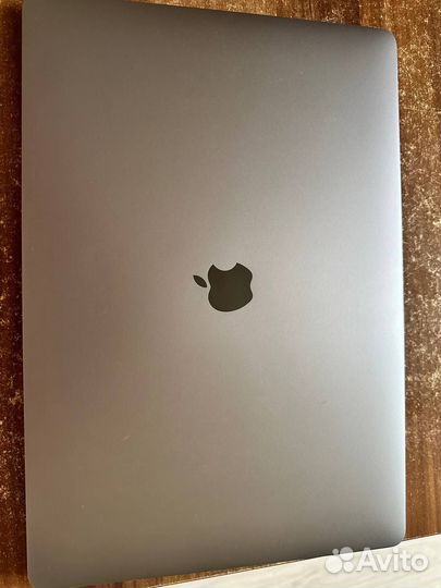 Apple MacBook Pro 16