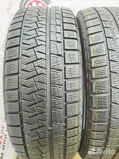 Pirelli Ice Asimmetrico Plus 215/60 R17 96M