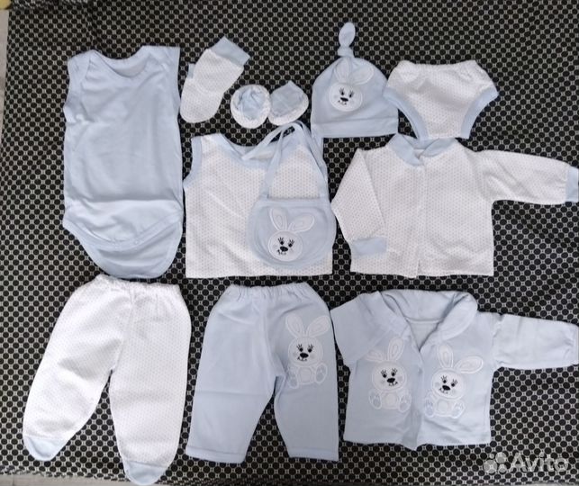 Костюм для выписки на мальчика, на баечке