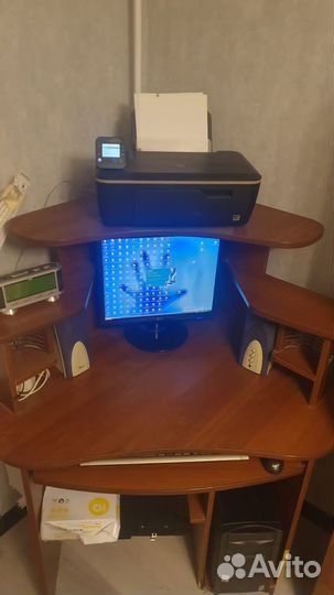 Компьютерный стол