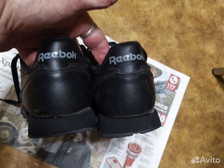 Кожаные кроссовки