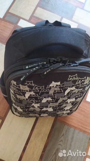 Школьный рюкзак