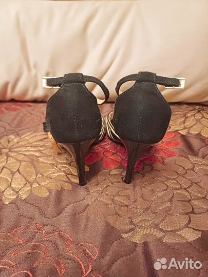 Босоножки женские 37 размер