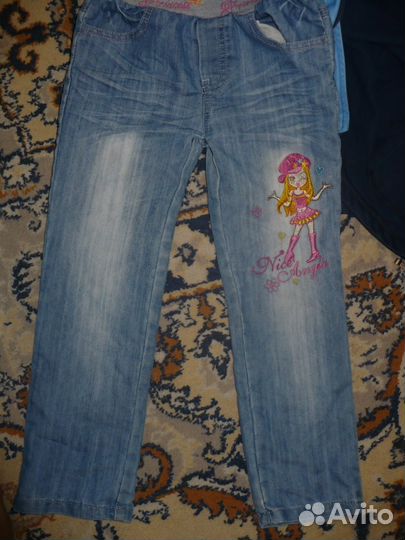 Джинсы с вышивкой девочки