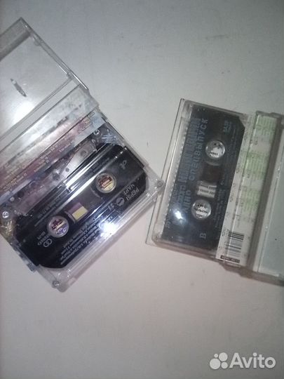 Магнитофонные кассеты с записями