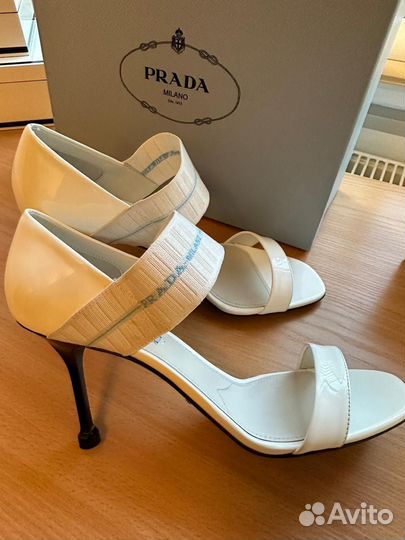 Босоножки Prada