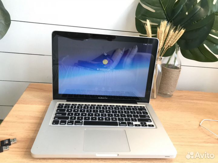Apple MacBook Pro mid 13 1tb SSD + HDD