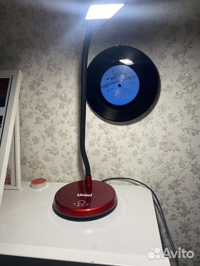 Лампа настольная