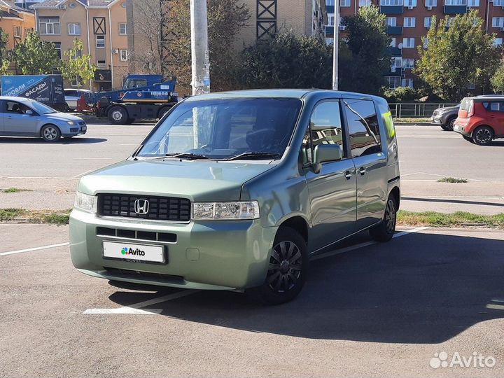 Honda Mobilio Spike 2002