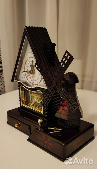 Часы музыкальные