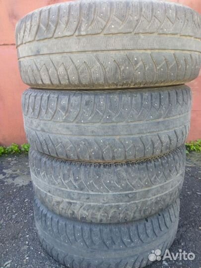 Bridgestone Ice Cruiser 7000 265/65 R17 116T