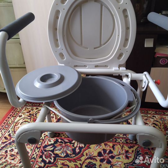 Санитарный стул туалет