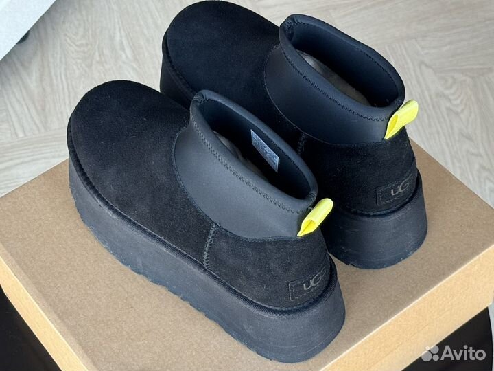 Угги UGG Classic Mini Dipper Black