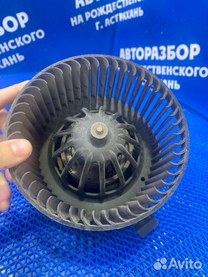 Моторчик печки Renault Logan 1 седан 2008