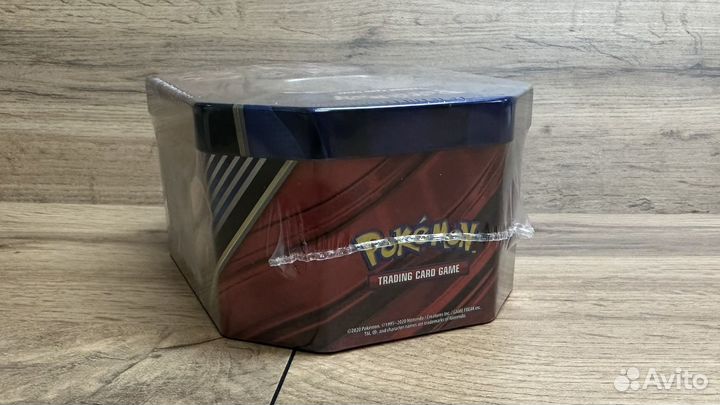 Pokemon TCG. Legends Of Galar Tin: Zamazenta