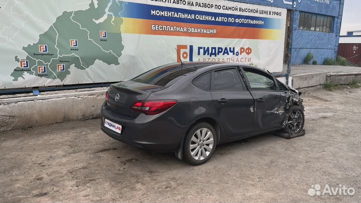 Лента крепления бензобака Opel Astra (J)