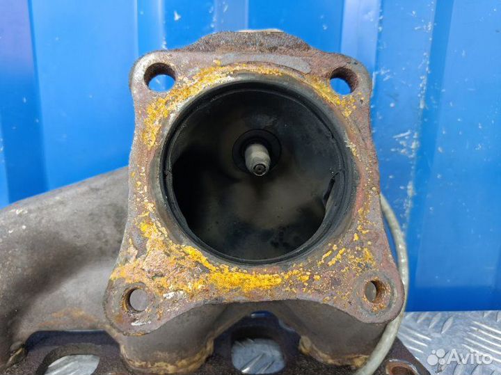 Коллектор выпускной правый Nissan Teana J32 2.5