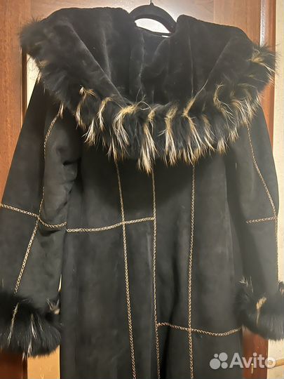 Дубленка натуральная женская с капюшоном