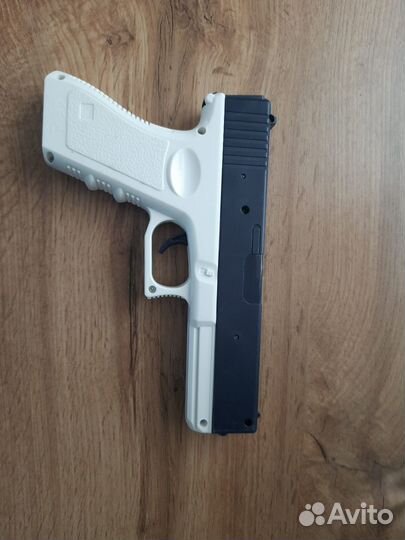 Водяной пистолет Glock-18