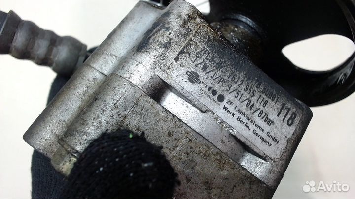 Гур Nissan Almera Tino, 2005