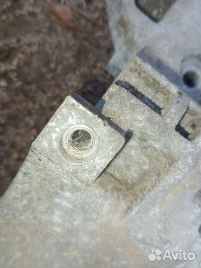 Кронштейн генератора VW Tiguan