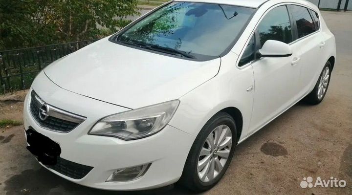 В разборе Opel Astra J 2011