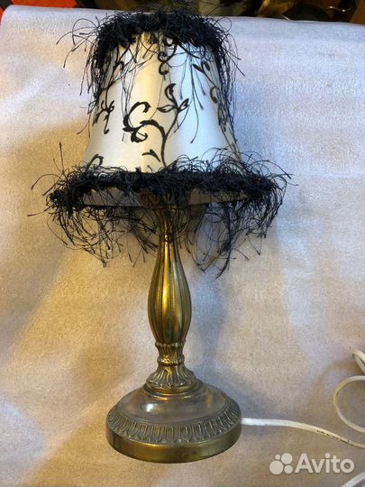 Лампа настольная