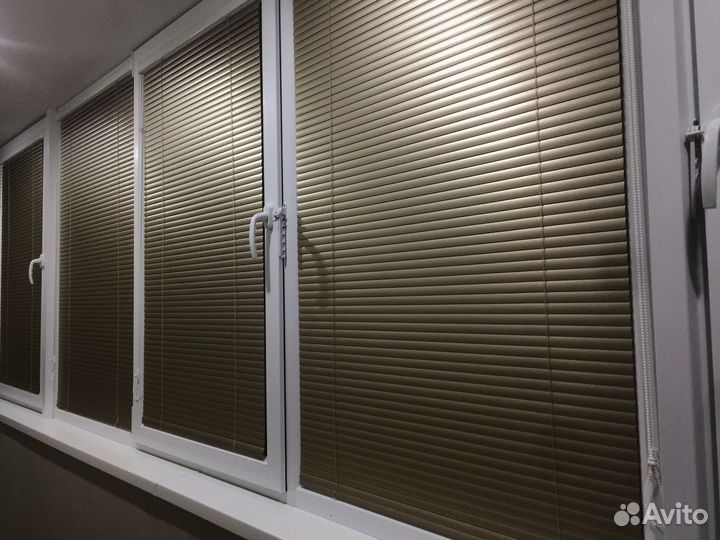Жалюзи и Рулонные шторы на окна