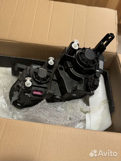 Фара на Geely coolray