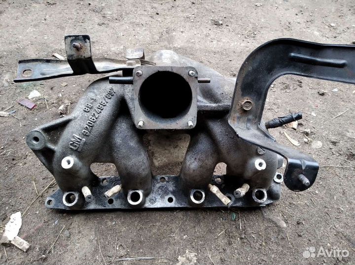 Впускной коллектор daewoo leganza 2.0 есть 2.2